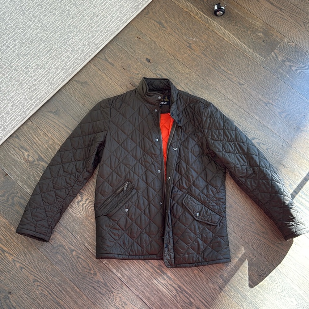Men’s Quilted Barbour Jacket - size L, olive green